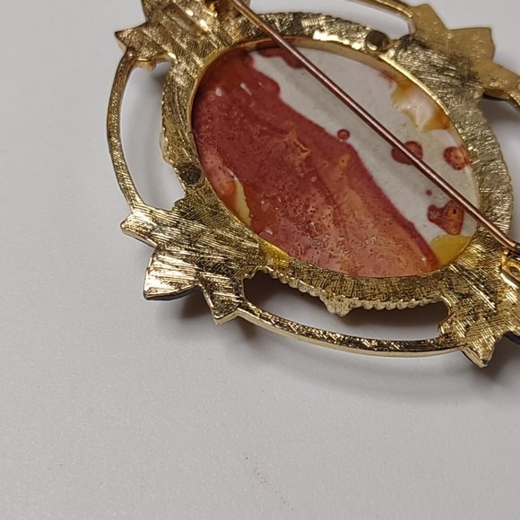 Vintage Oval Shaped Metal And Stone Brooch With Leaves - Picture 12 of 16